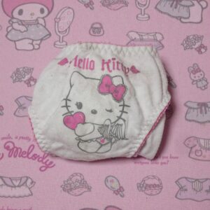 6261☆HelloKitty☆Mサイズ☆コットン　ジュニア　ショーツ