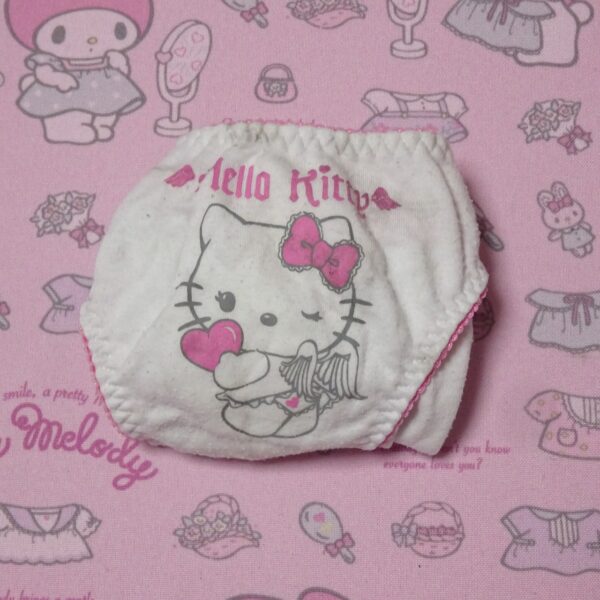 6261☆HelloKitty☆Mサイズ☆コットン　ジュニア　ショーツ