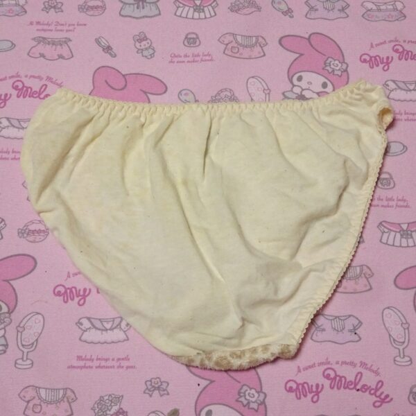 7061☆HelloKitty☆Mサイズ☆コットン　ジュニア　ショーツ - 画像 (2)