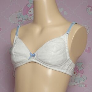 Z4159☆☆ティーンズスポーツブラ☆B70サイズ☆女の子