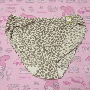 7479☆HelloKitty☆Mサイズ相当☆ コットン　ジュニア　ショーツ