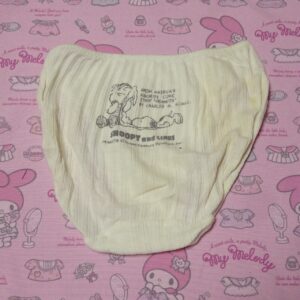 7491☆☆SNOOPY☆Mサイズ相当☆ コットン　ジュニア　ショーツ