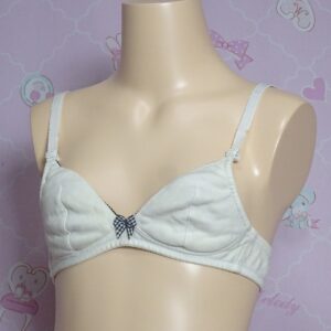 Z4191☆☆ティーンズスポーツブラ☆A65サイズ☆女の子