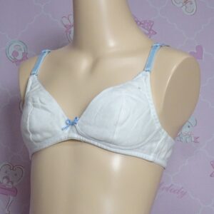 Z4192☆☆ティーンズスポーツブラ☆B70サイズ☆女の子