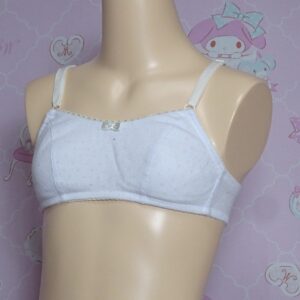 Z4223☆☆ティーンズスポーツブラ☆B65サイズ☆女の子