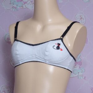 Z4291☆☆ティーンズスポーツブラ☆Sサイズ☆女の子