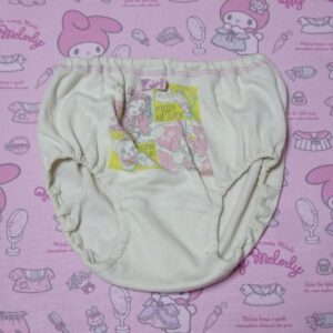 8042☆HUGっと！プリキュア 120サイズ相当 ジュニアショーツ コットン 当時物 レトロ 廃盤 希少モデル 質感あり 古着