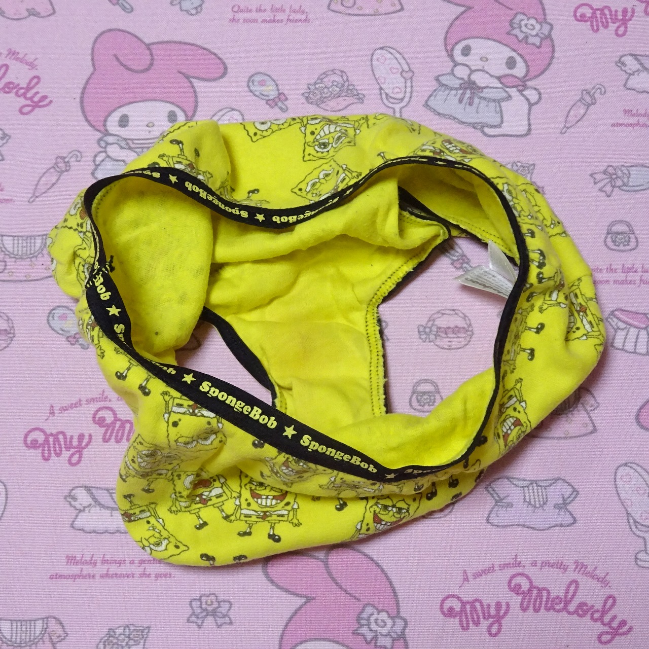 8227 160サイズ(M相当)スポンジ・ボブ 女児用ショーツ 中古 キャラクター古着 イエロー used - 画像 (3)