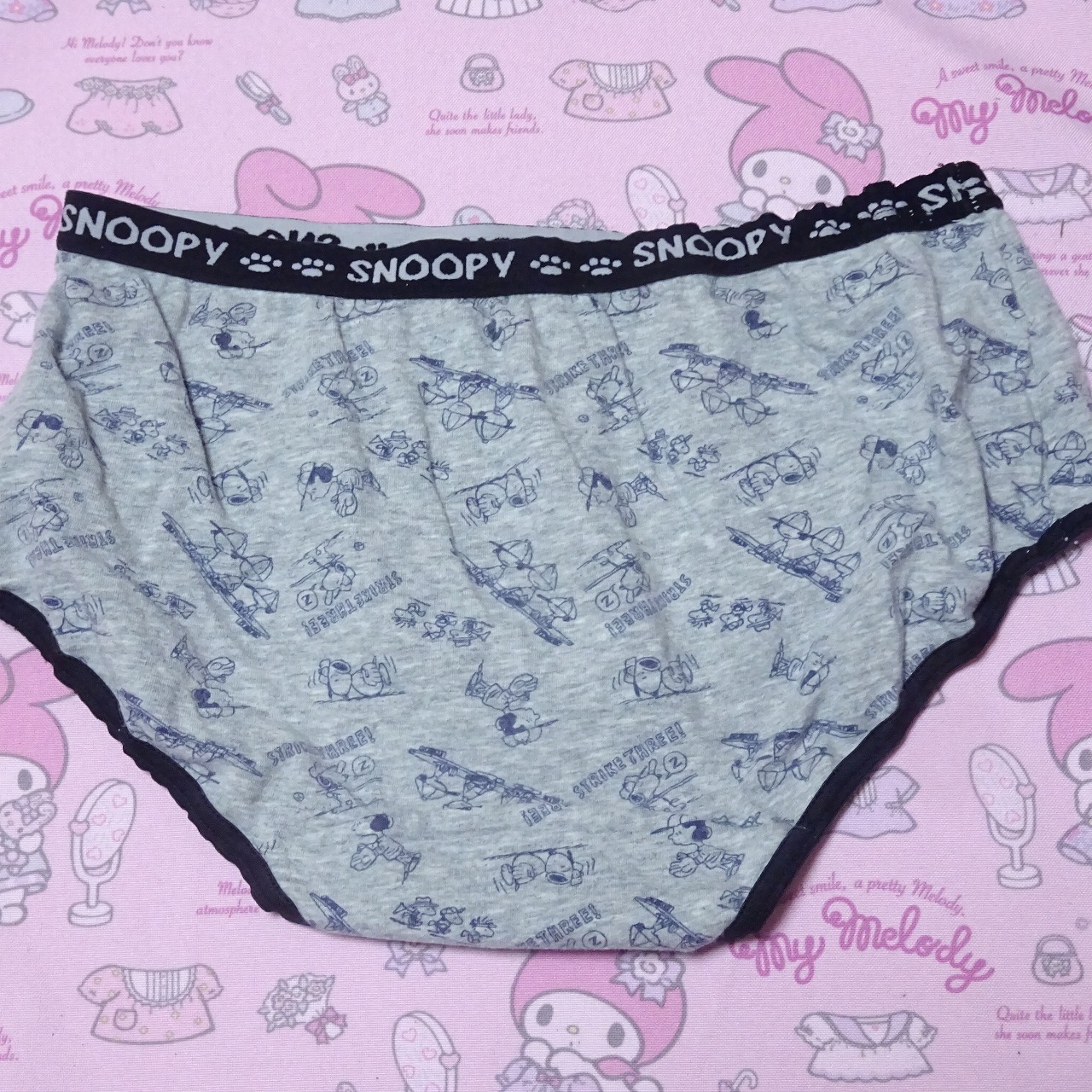 8251 【Mサイズ】スヌーピー ショーツ used グレー キャラクター 中古販売 女児向け古着 1点もの - 画像 (2)