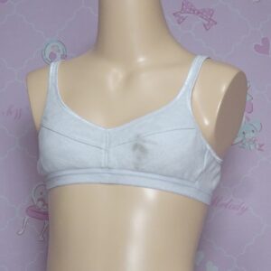 8277☆☆スポーツブラ☆１6０サイズ☆女の子