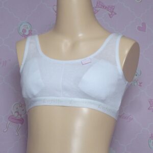 8264☆☆スポーツブラ☆１４０サイズ☆女の子