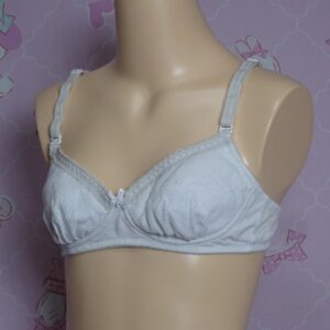 8496☆ティーンズブラ☆A75サイズ☆女の子