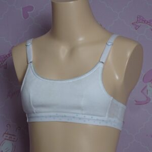 8488☆ティーンズスポーツブラ☆A65サイズ☆女の子