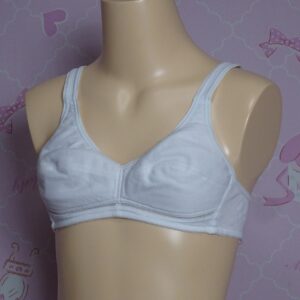 8486☆ティーンズスポーツブラ☆A70サイズ☆女の子