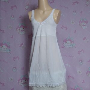 Z4341☆ジュニアスリップ 160サイズ  中古