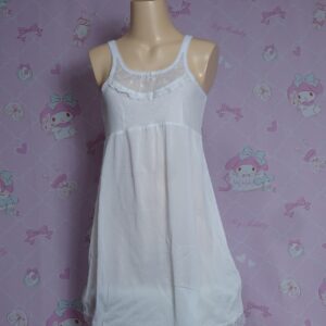 Z4345☆ジュニアスリップ 150サイズ  中古