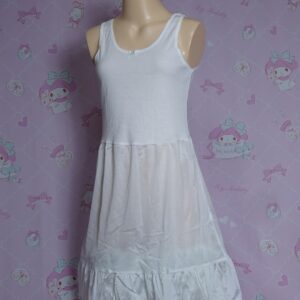 Z4348☆ジュニアスリップ 160サイズ  中古