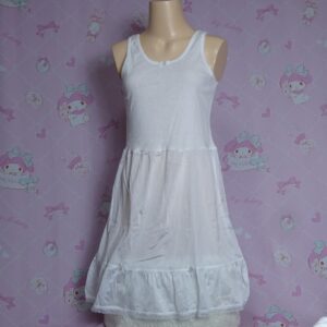 Z4349☆ジュニアスリップ 160サイズ  中古