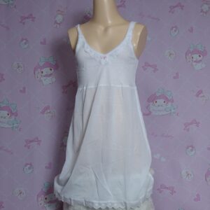 Z4354☆ジュニアスリップ 160サイズ 中古