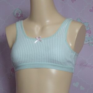8840☆☆スポーツブラ☆１5０サイズ☆女の子