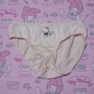 9265☆HelloKitty 120サイズ ☆ コットン　ジュニア　ショーツ