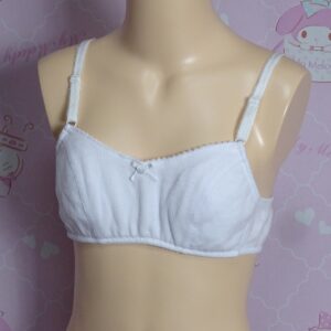9103☆ ティーンズ スポーツブラ☆A75サイズ☆女の子