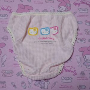 9913☆ HELLOKITTY  Mサイズ ☆  コットン　ジュニア　ショーツ